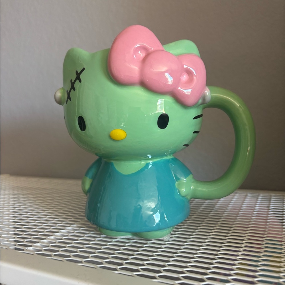 Hello Kitty Green and Blue Mug